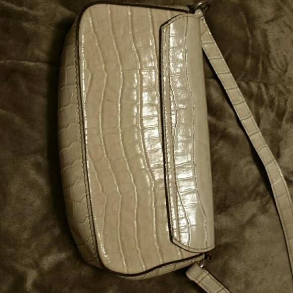 Small Handbag - Picture 3 of 4